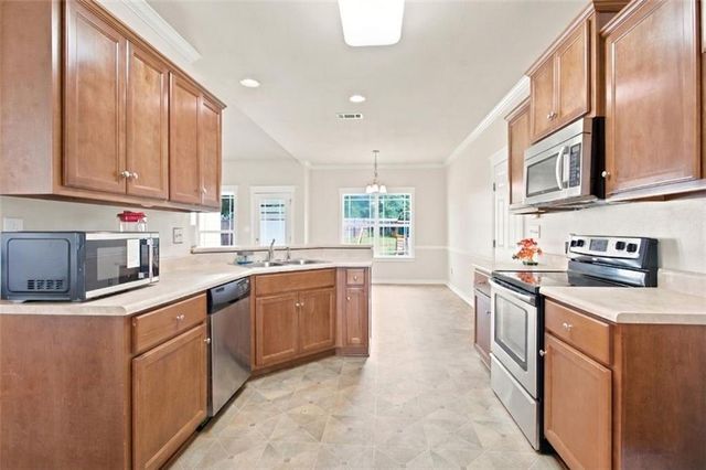 8233 Woodland Hills Drive N, Semmes, AL 36575