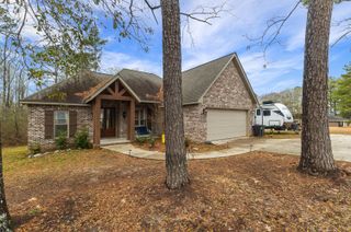 105 Rock Hill Rd., Sumrall, MS 39482