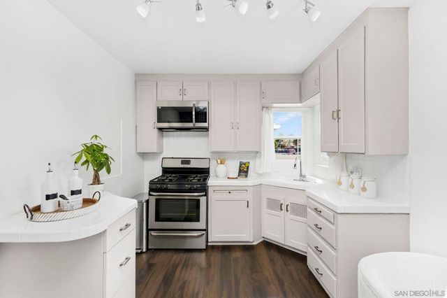 3604 43rd St, San Diego, CA 92105