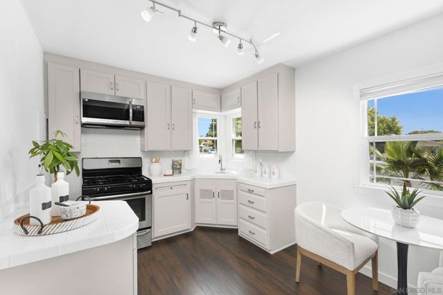 3604 43rd St, San Diego, CA 92105