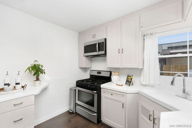 3604 43rd St, San Diego, CA 92105