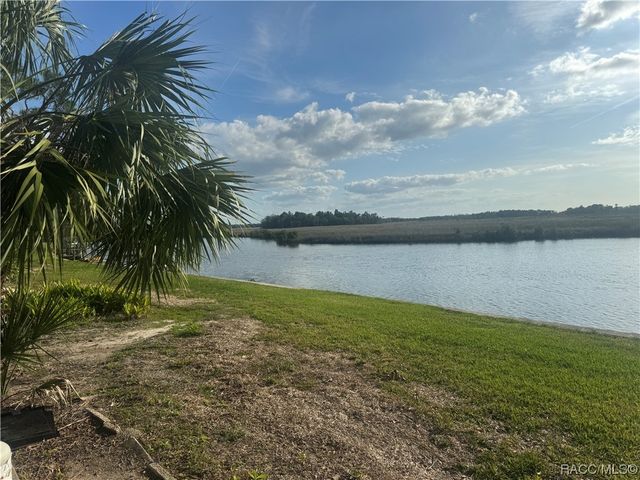 11568 W Bayshore Drive 17, Crystal River, FL 34429