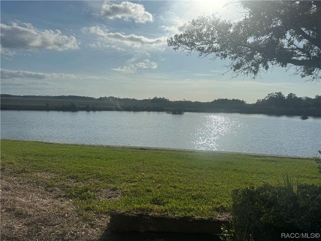 11568 W Bayshore Drive 17, Crystal River, FL 34429