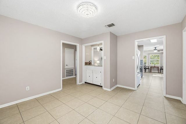 123 Lonesome Dove Lane, Kerrville, TX 78028