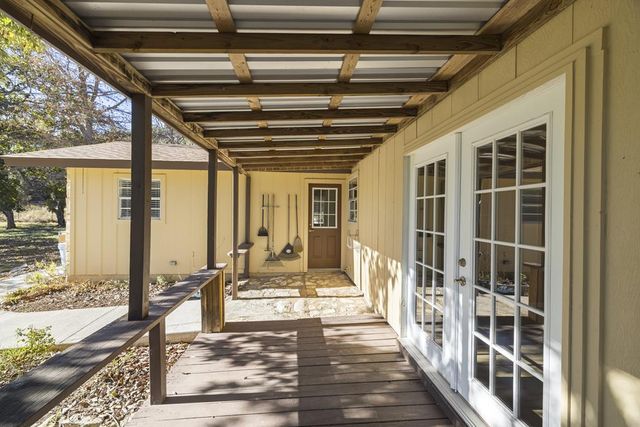123 Lonesome Dove Lane, Kerrville, TX 78028