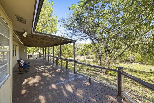 123 Lonesome Dove Lane, Kerrville, TX 78028