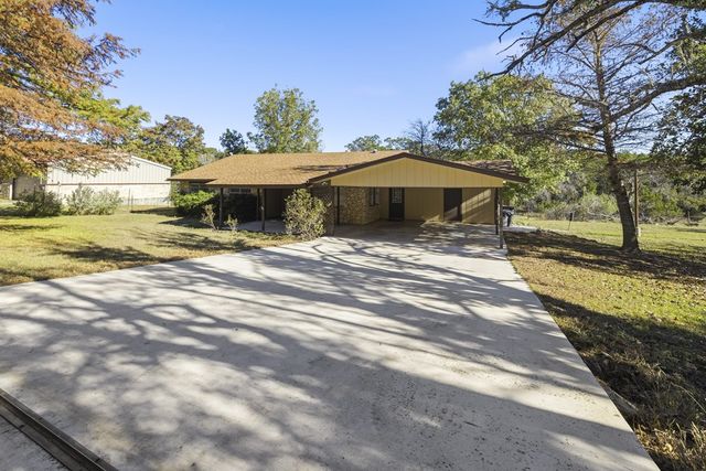 123 Lonesome Dove Lane, Kerrville, TX 78028