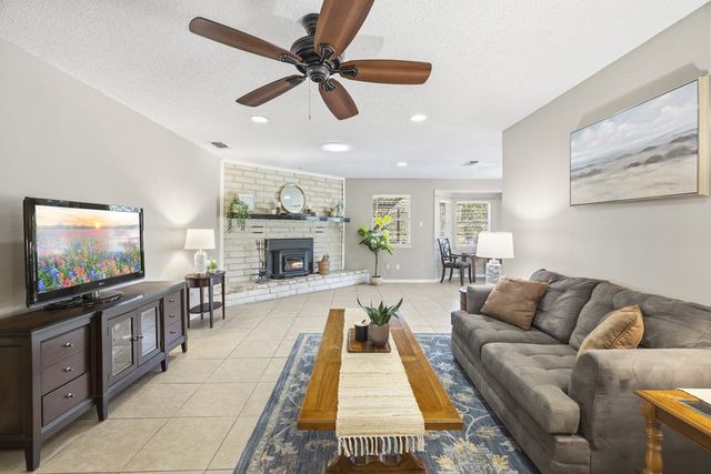 123 Lonesome Dove Lane, Kerrville, TX 78028