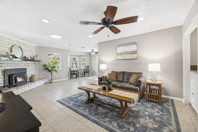 123 Lonesome Dove Lane, Kerrville, TX 78028