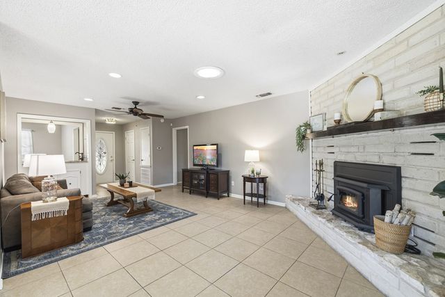 123 Lonesome Dove Lane, Kerrville, TX 78028