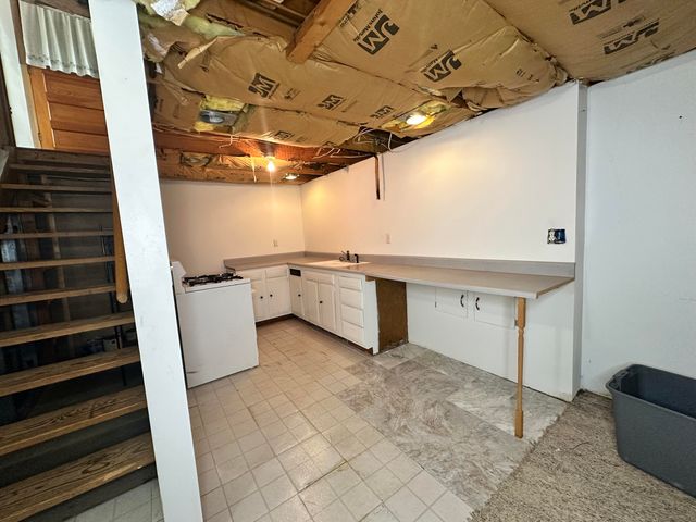 1064 Albin Drive, La Porte, IN 46350