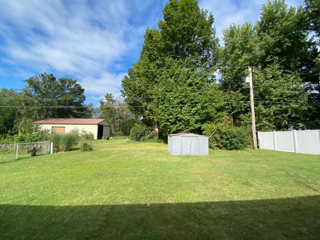 1064 Albin Drive, La Porte, IN 46350