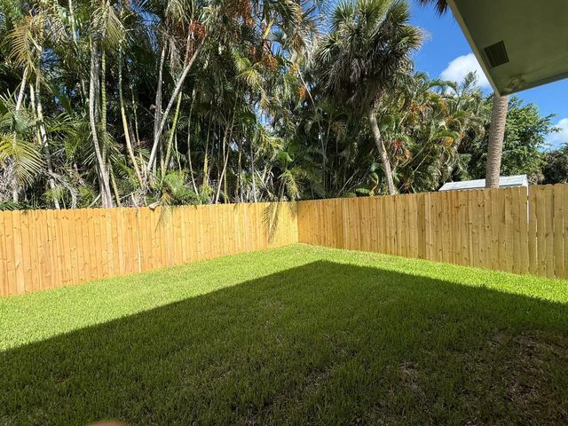 7723 S HAVERHILL ROAD Road, Greenacres, FL 33463