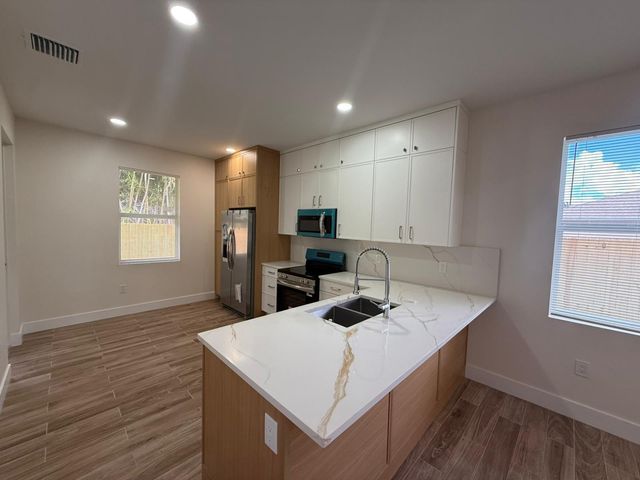 7723 S HAVERHILL ROAD Road, Greenacres, FL 33463