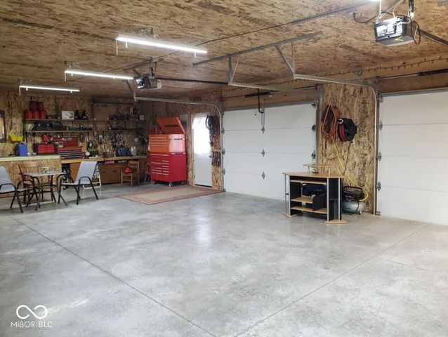 8907 E County Road 400 N, Greensburg, IN 47240