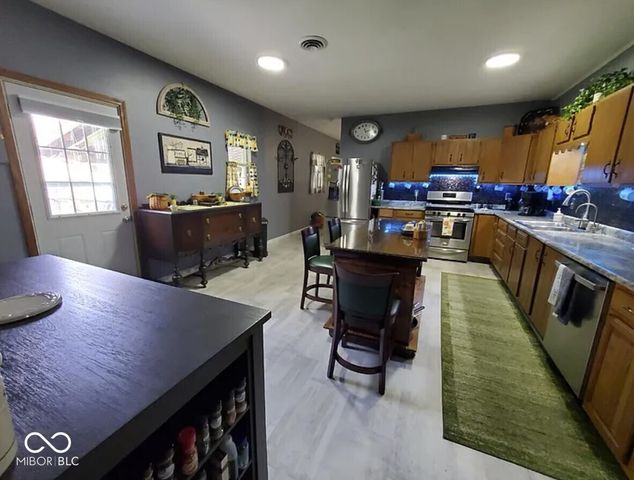 8907 E County Road 400 N, Greensburg, IN 47240