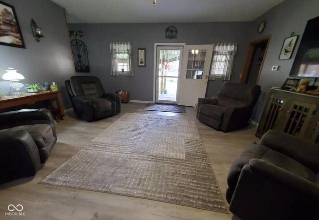 8907 E County Road 400 N, Greensburg, IN 47240