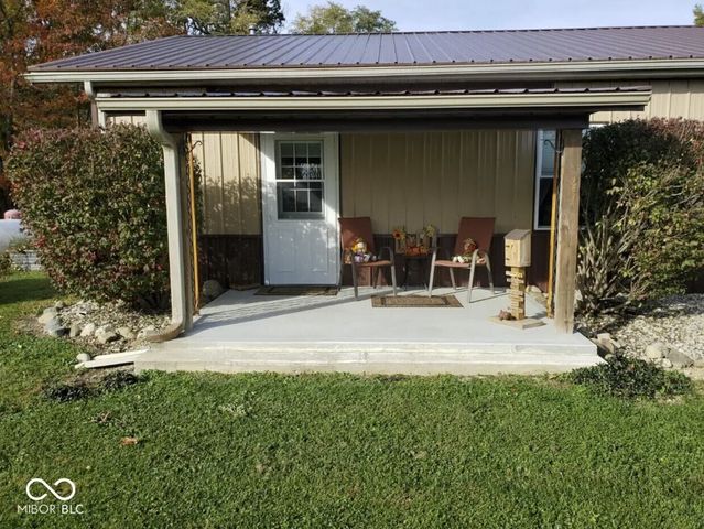 8907 E County Road 400 N, Greensburg, IN 47240