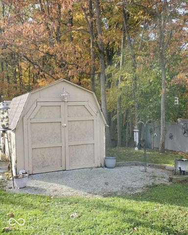 8907 E County Road 400 N, Greensburg, IN 47240