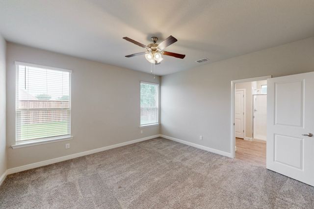 436 Dunmore Drive, Fort Worth, TX 76052