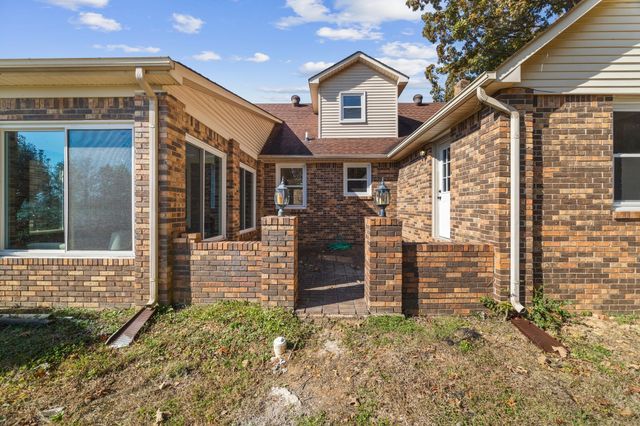 123 Quail Dr, Lawrenceburg, TN 38464
