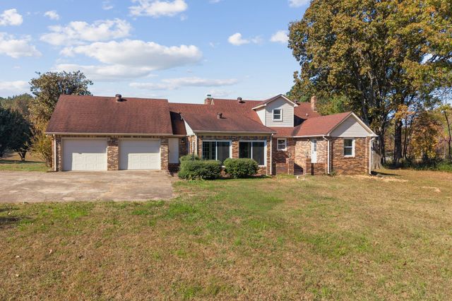 123 Quail Dr, Lawrenceburg, TN 38464