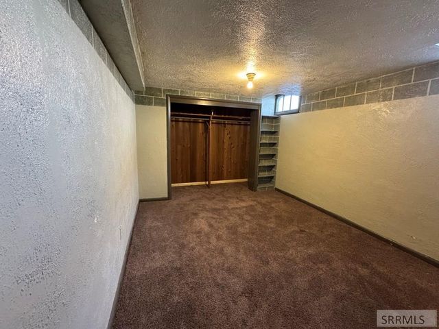 873 E 10th Street, Idaho Falls, ID 83404