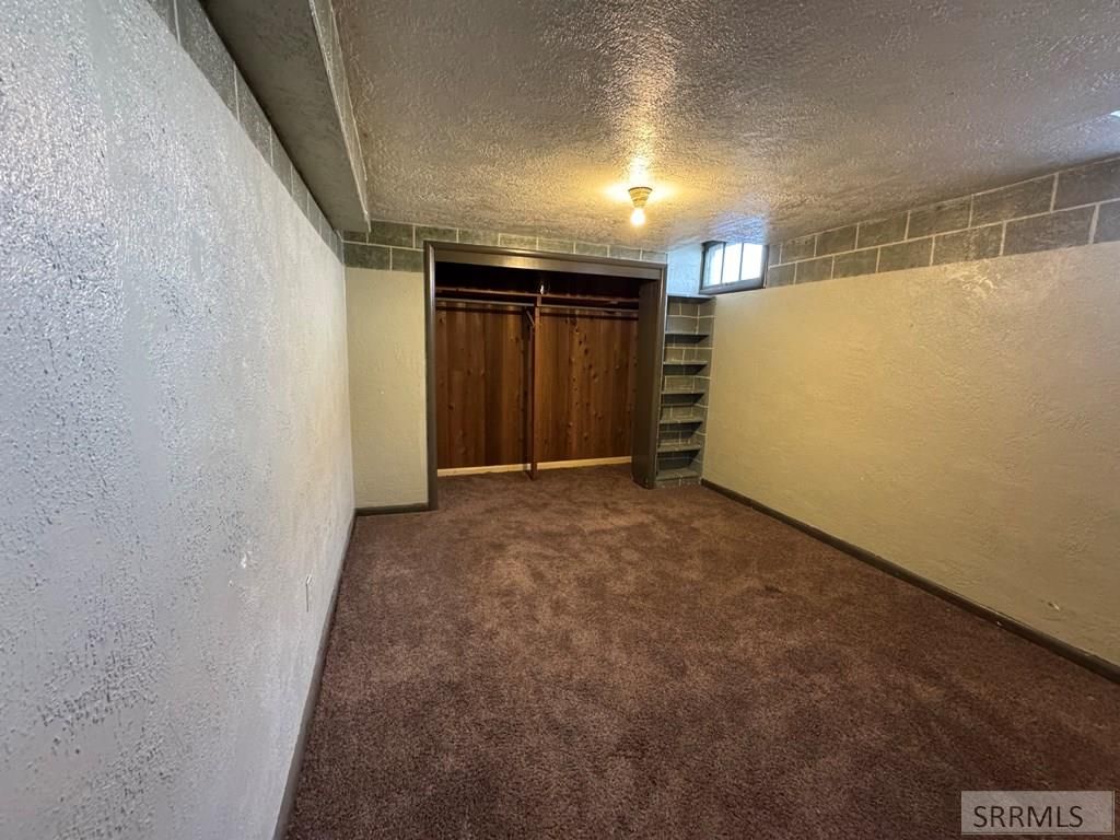 Image 14 of property listing at 873 E 10th Street, Idaho Falls, ID 83404