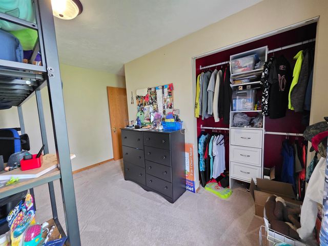 418 19th St NW, Minot, ND 58703