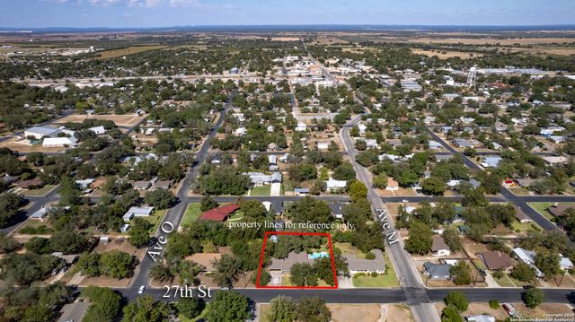 1204 27th, Hondo, TX 78861