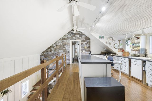 68255 Lilac Road, Lakeville, IN 46536