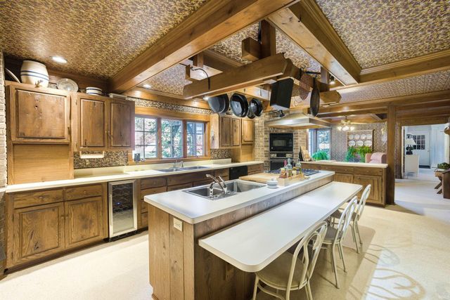 68255 Lilac Road, Lakeville, IN 46536
