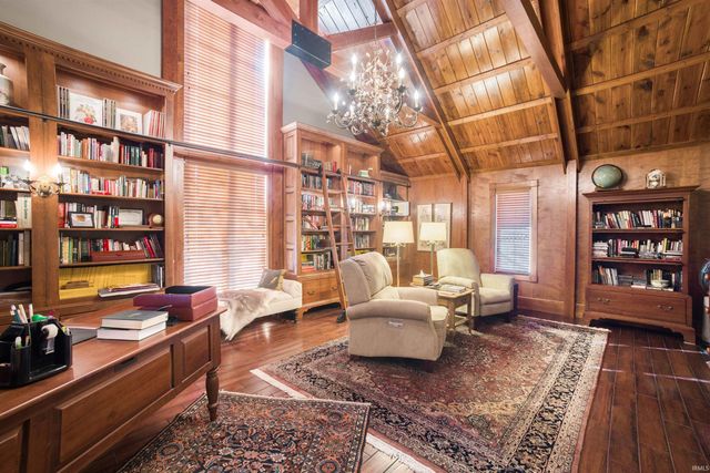 68255 Lilac Road, Lakeville, IN 46536
