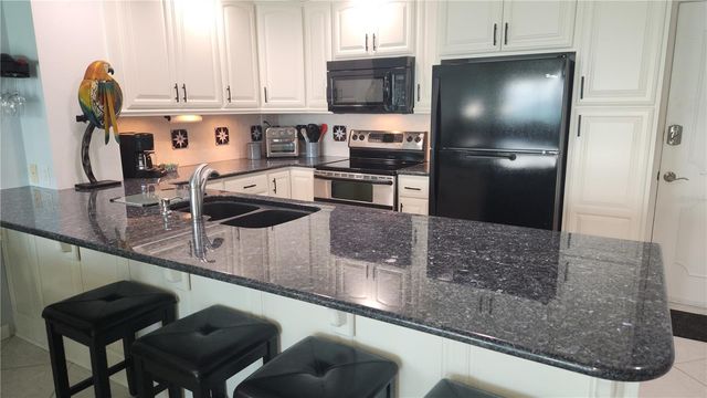 777 JOHN RINGLING BOULEVARD 24, Sarasota, FL 34236
