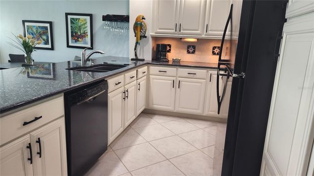 777 JOHN RINGLING BOULEVARD 24, Sarasota, FL 34236