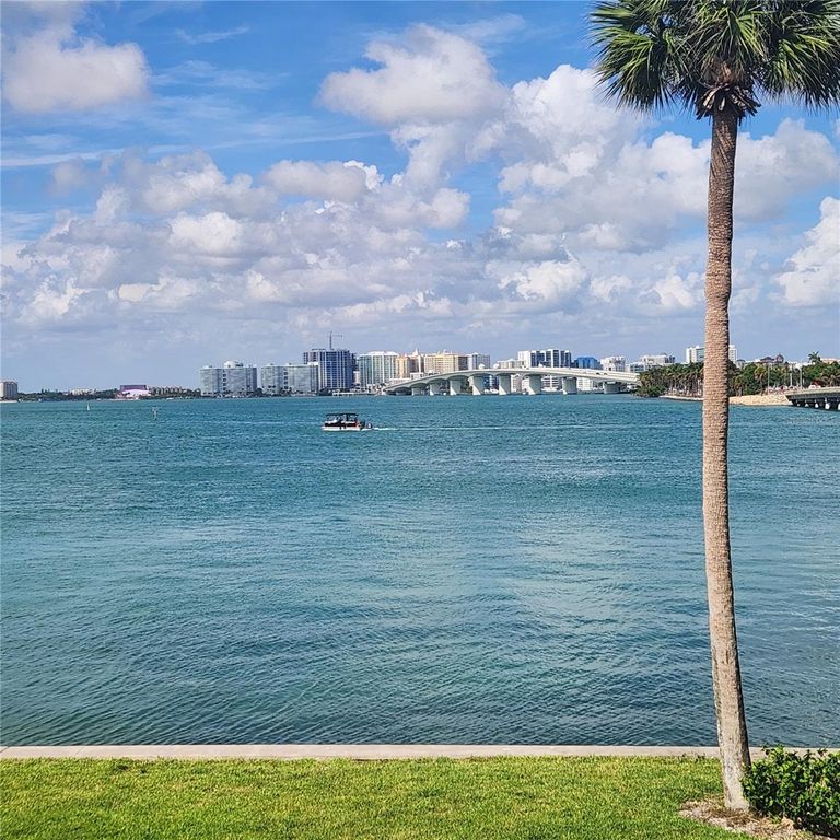777 JOHN RINGLING BOULEVARD 24, Sarasota, FL 34236