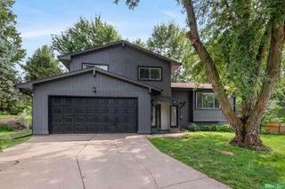 2907 Nebraska Circle, Bellevue, NE 68005