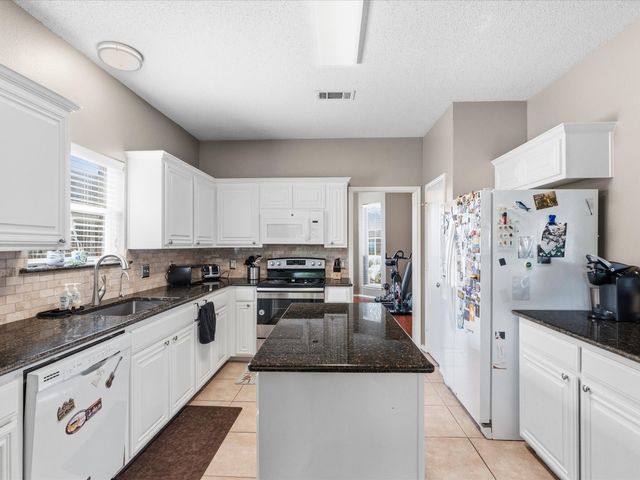 508 Road Runner Drive, Arlington, TX 76002
