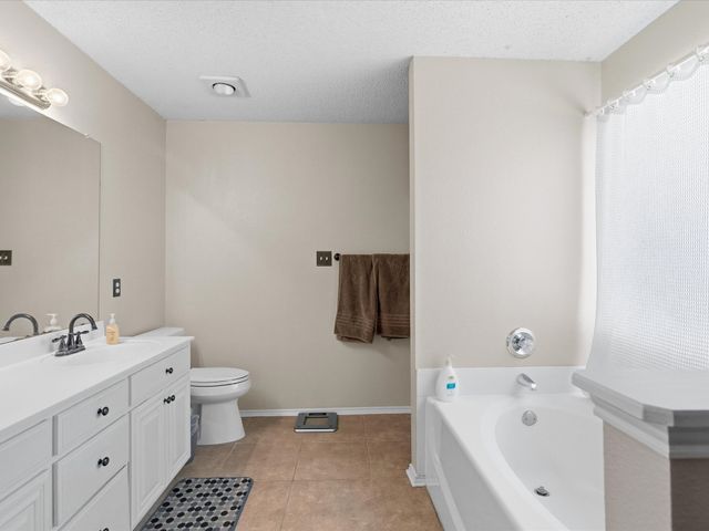 508 Road Runner Drive, Arlington, TX 76002