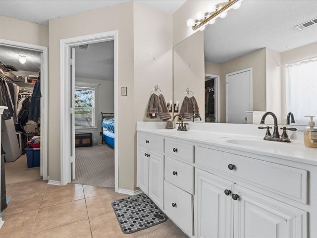 508 Road Runner Drive, Arlington, TX 76002