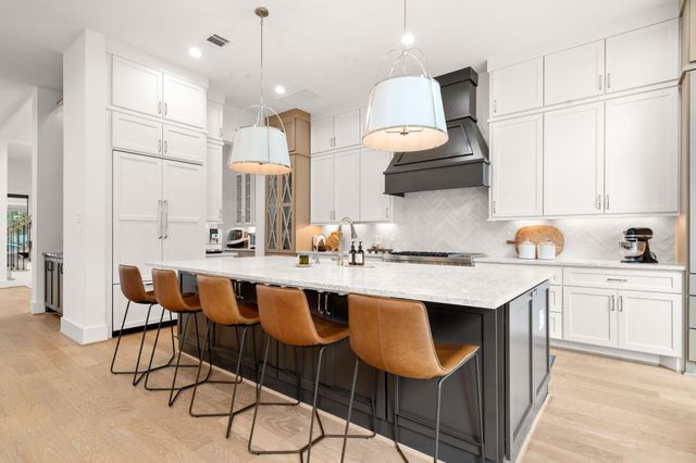 2610 Centenary Street, West University Place, TX 77005