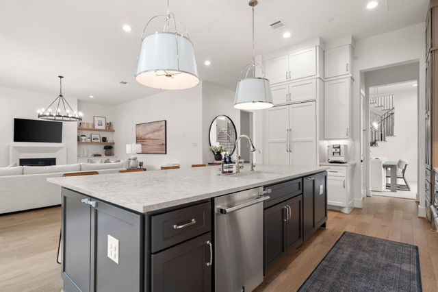 2610 Centenary Street, West University Place, TX 77005