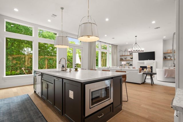 2610 Centenary Street, West University Place, TX 77005