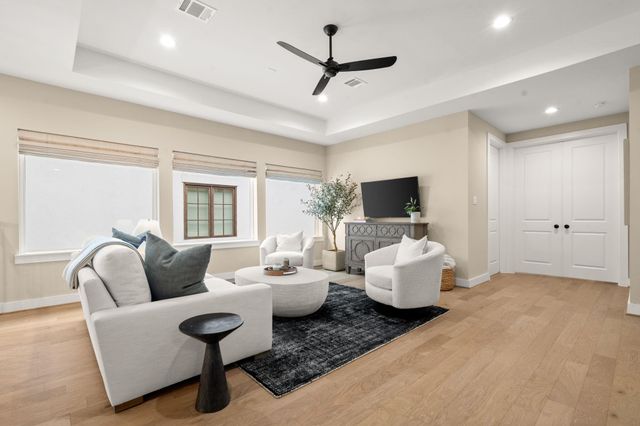 2610 Centenary Street, West University Place, TX 77005