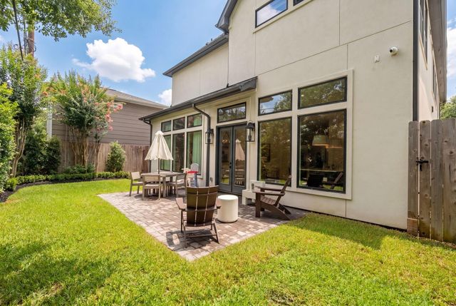 2610 Centenary Street, West University Place, TX 77005