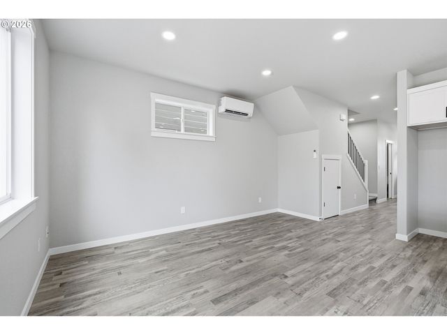 3159 Ne 117th Ave, Portland, OR 97220