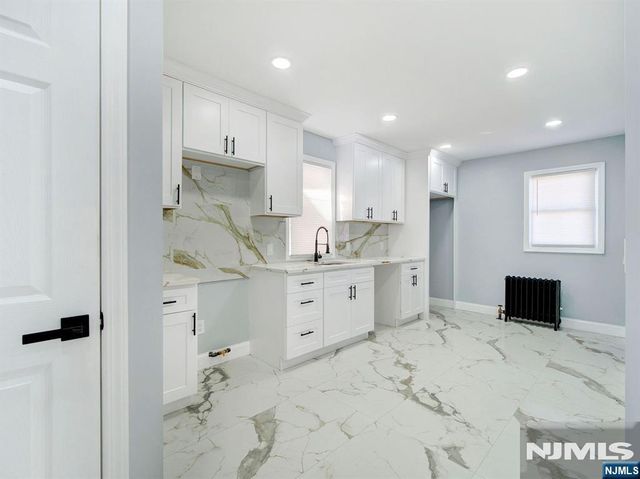 37 Philip Place, Irvington, NJ 07111