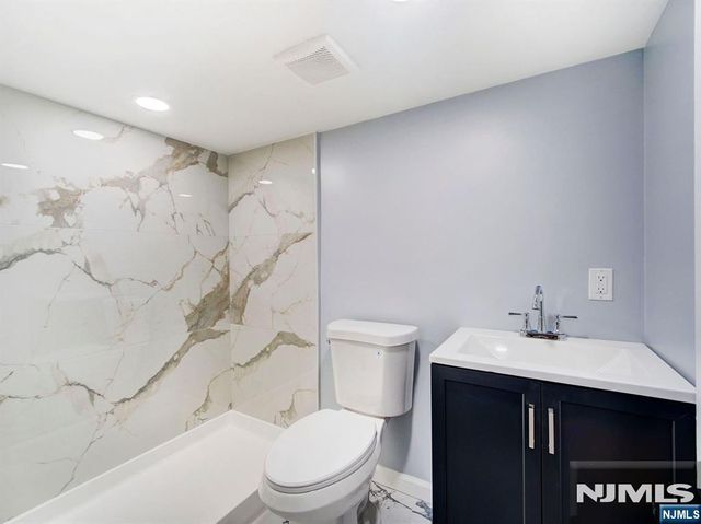 37 Philip Place, Irvington, NJ 07111