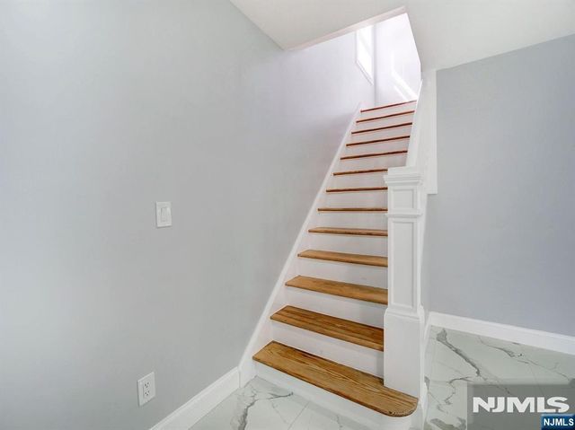 37 Philip Place, Irvington, NJ 07111
