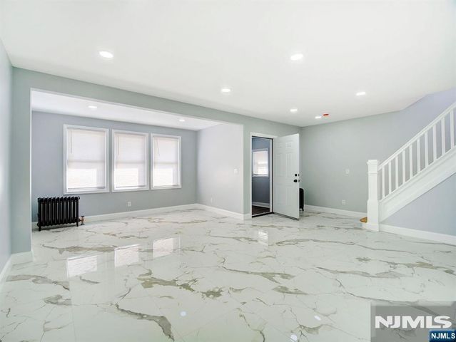37 Philip Place, Irvington, NJ 07111